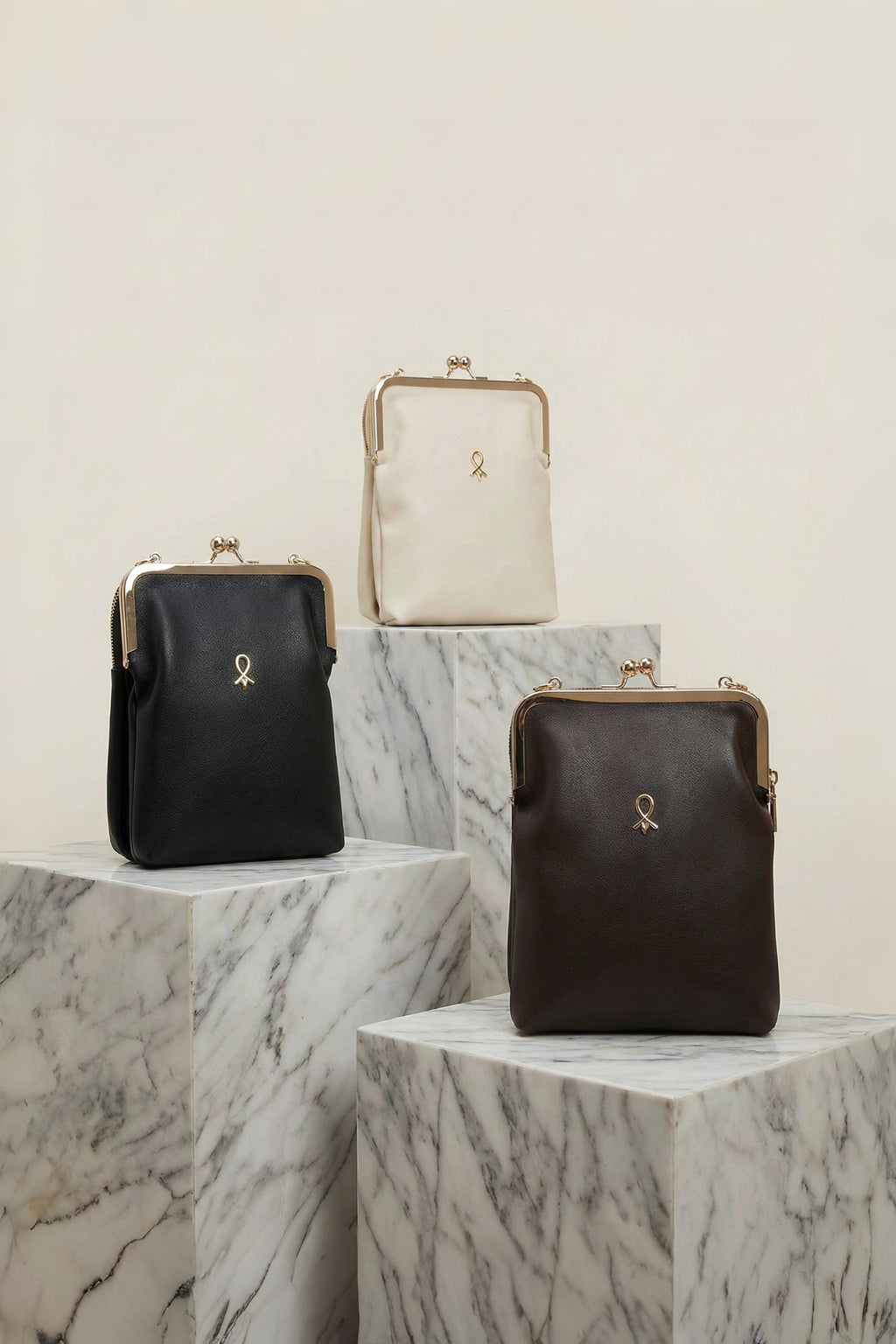 Burslu Üç Gözlü Çapraz Çanta