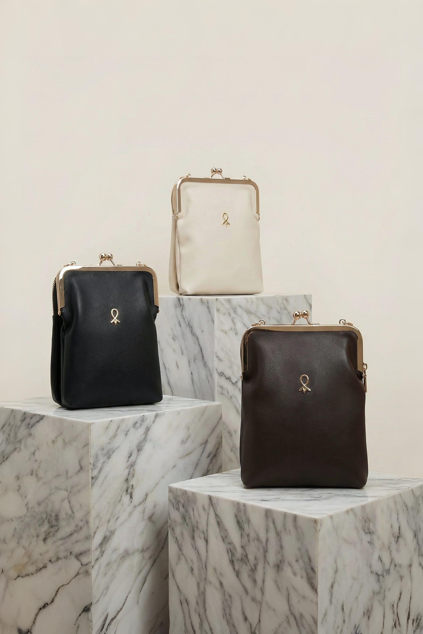 Burslu Üç Gözlü Çapraz Çanta