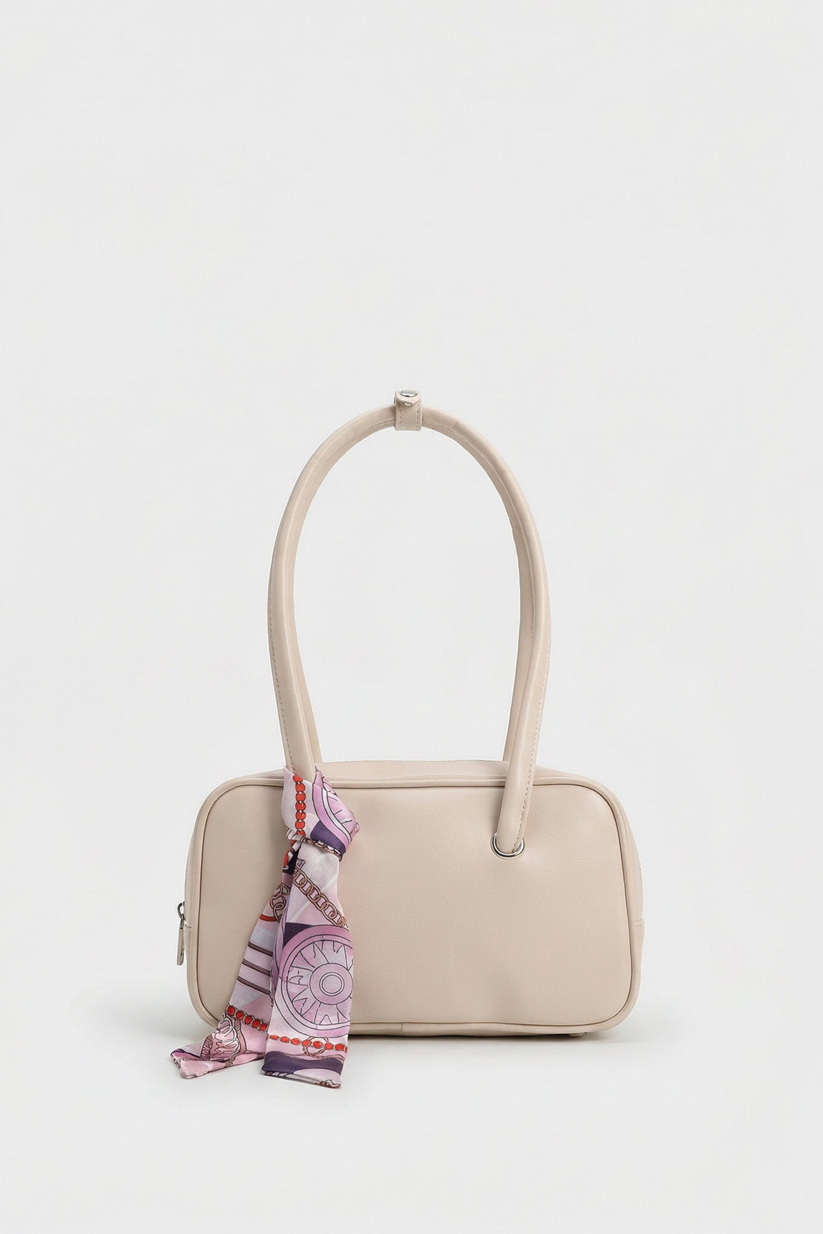 Fular Detaylı Baget Çanta