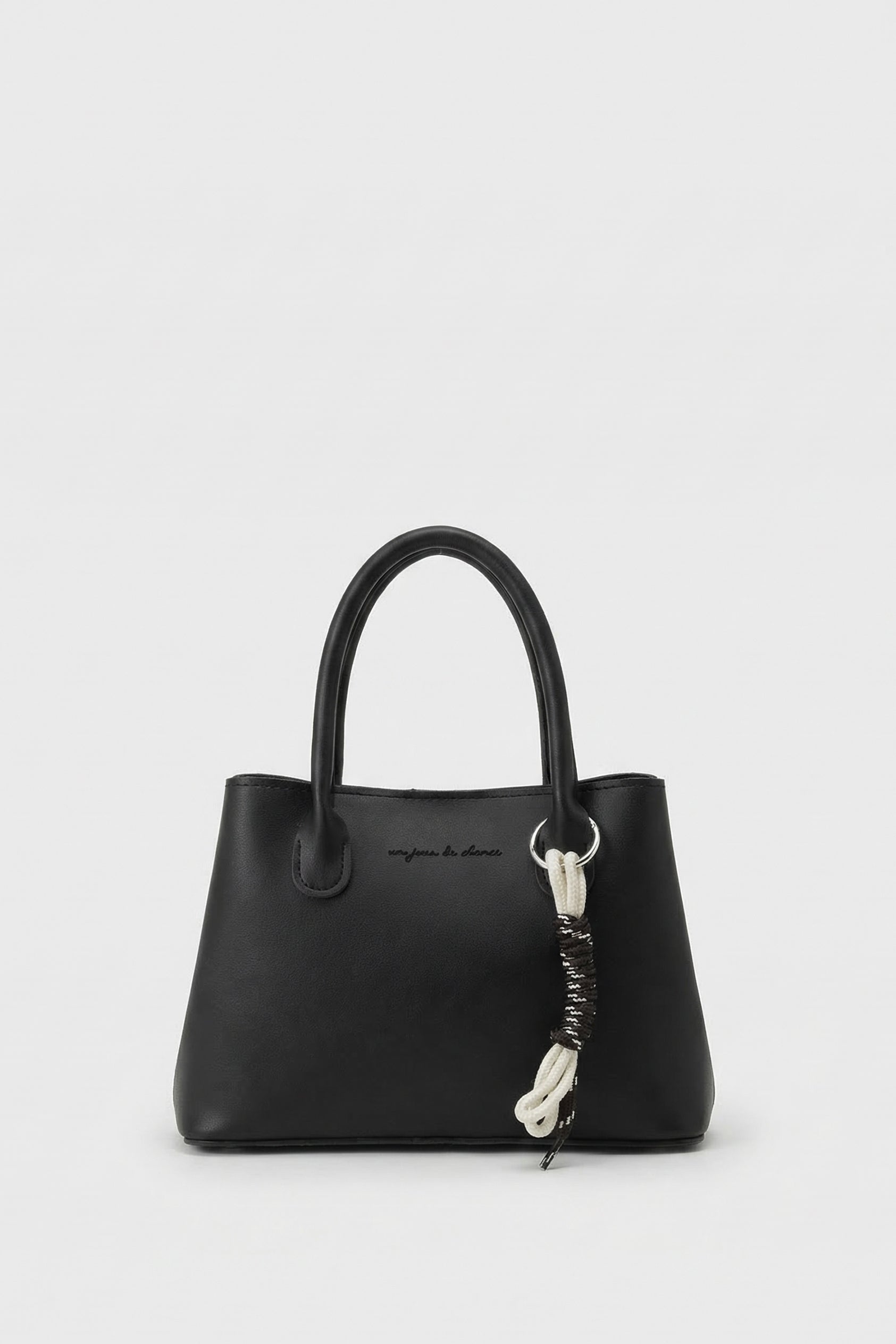 Mıknatıs Kapamalı Çapraz Çanta