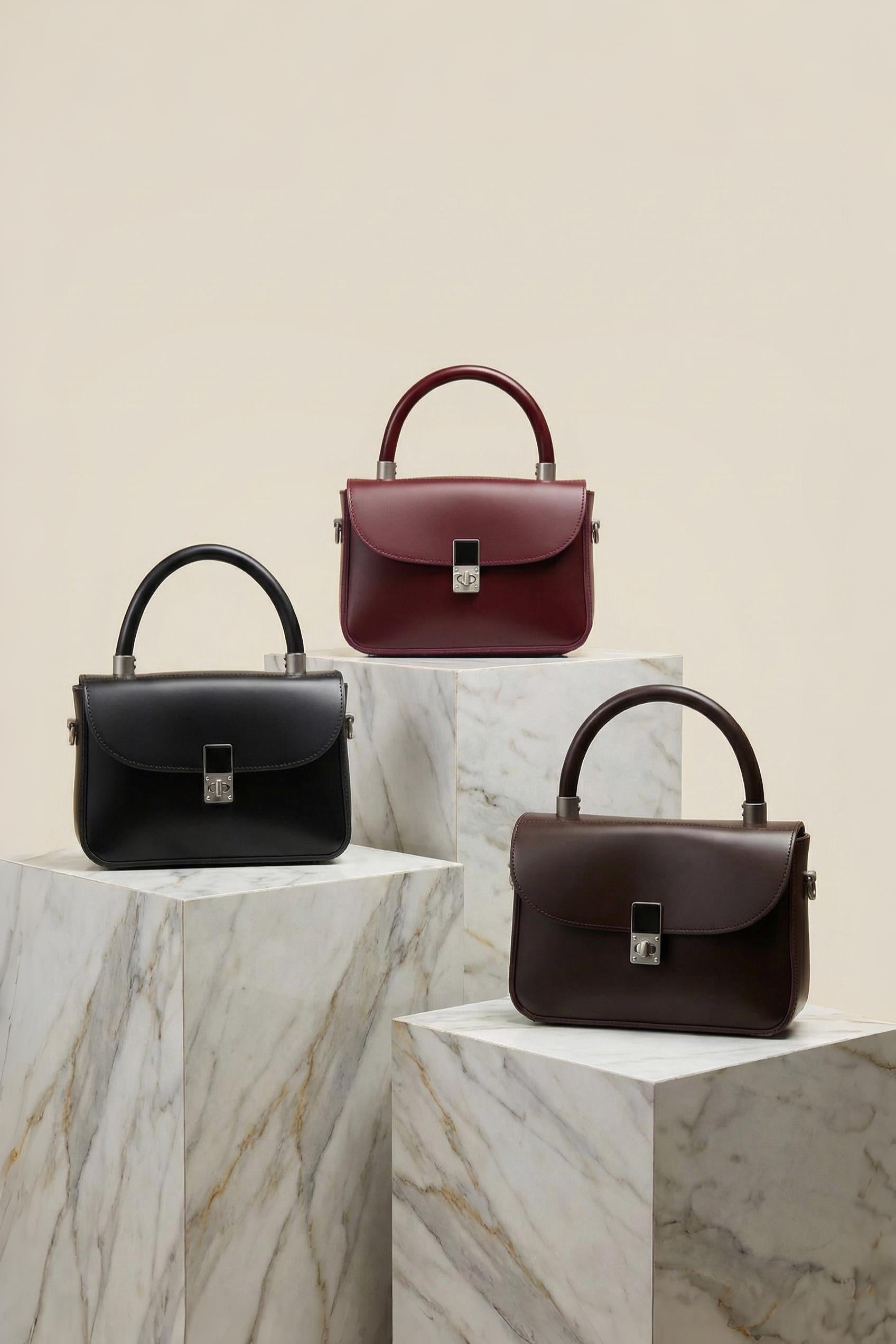 Kilit Detaylı El ve Çapraz Çanta