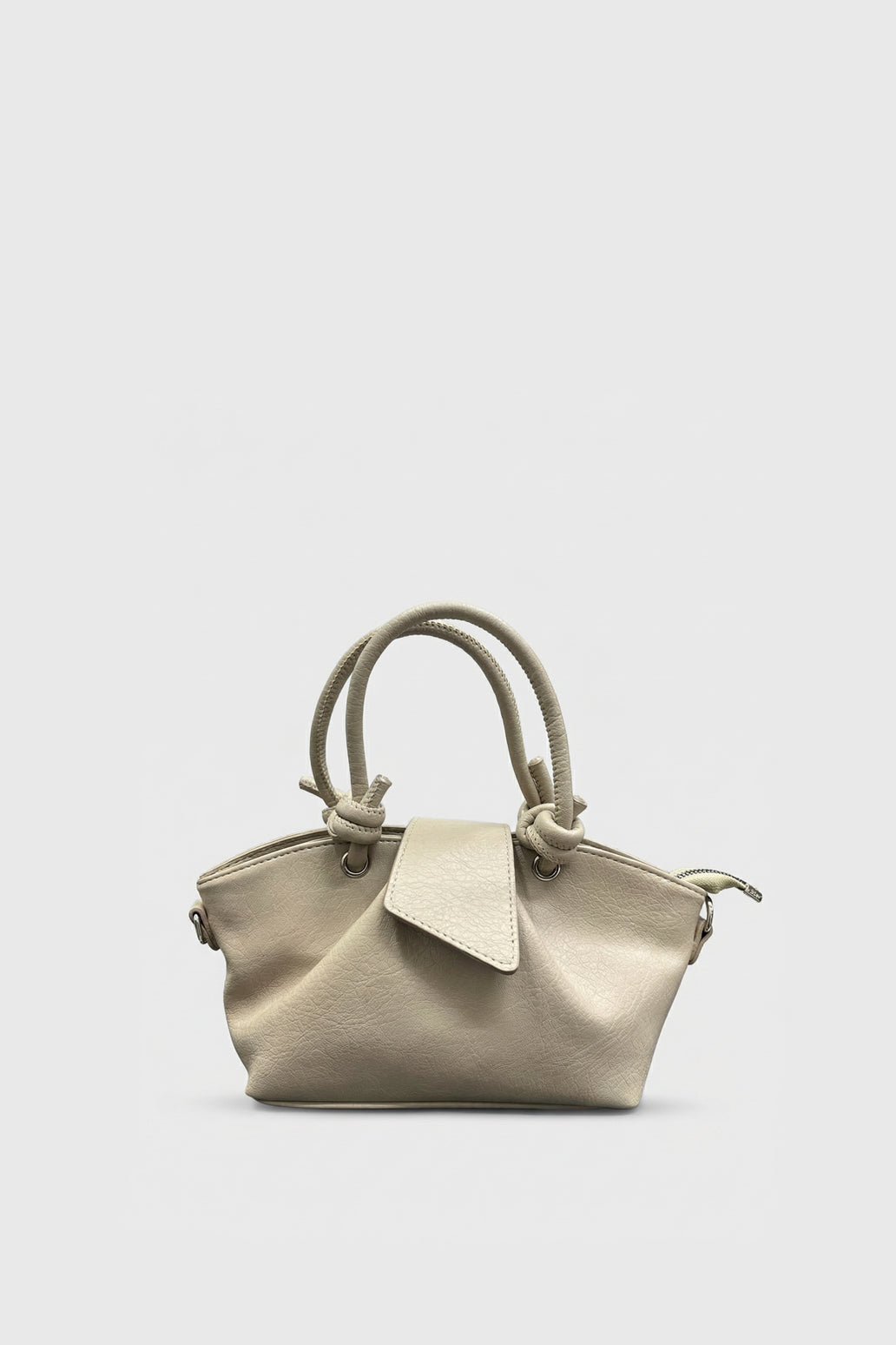 Kapak Detaylı Çapraz Çanta