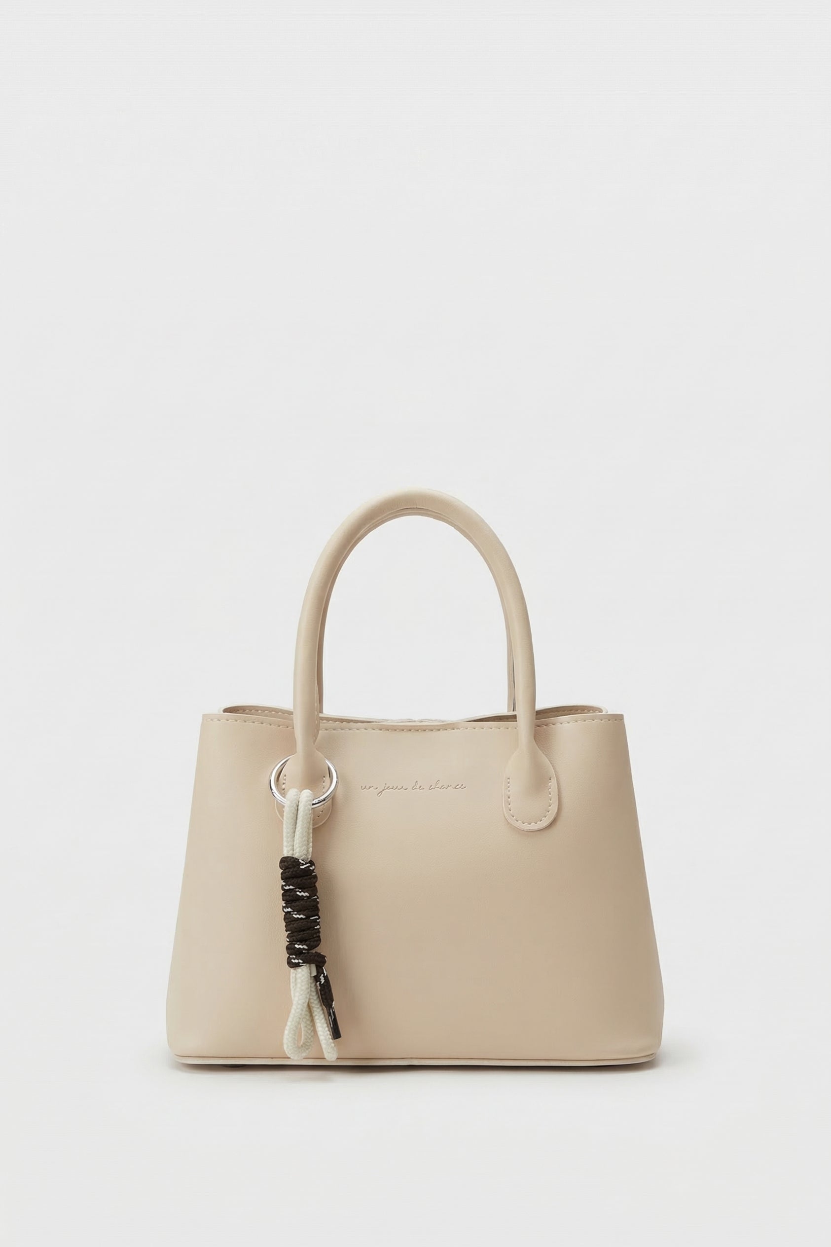 Mıknatıs Kapamalı Çapraz Çanta