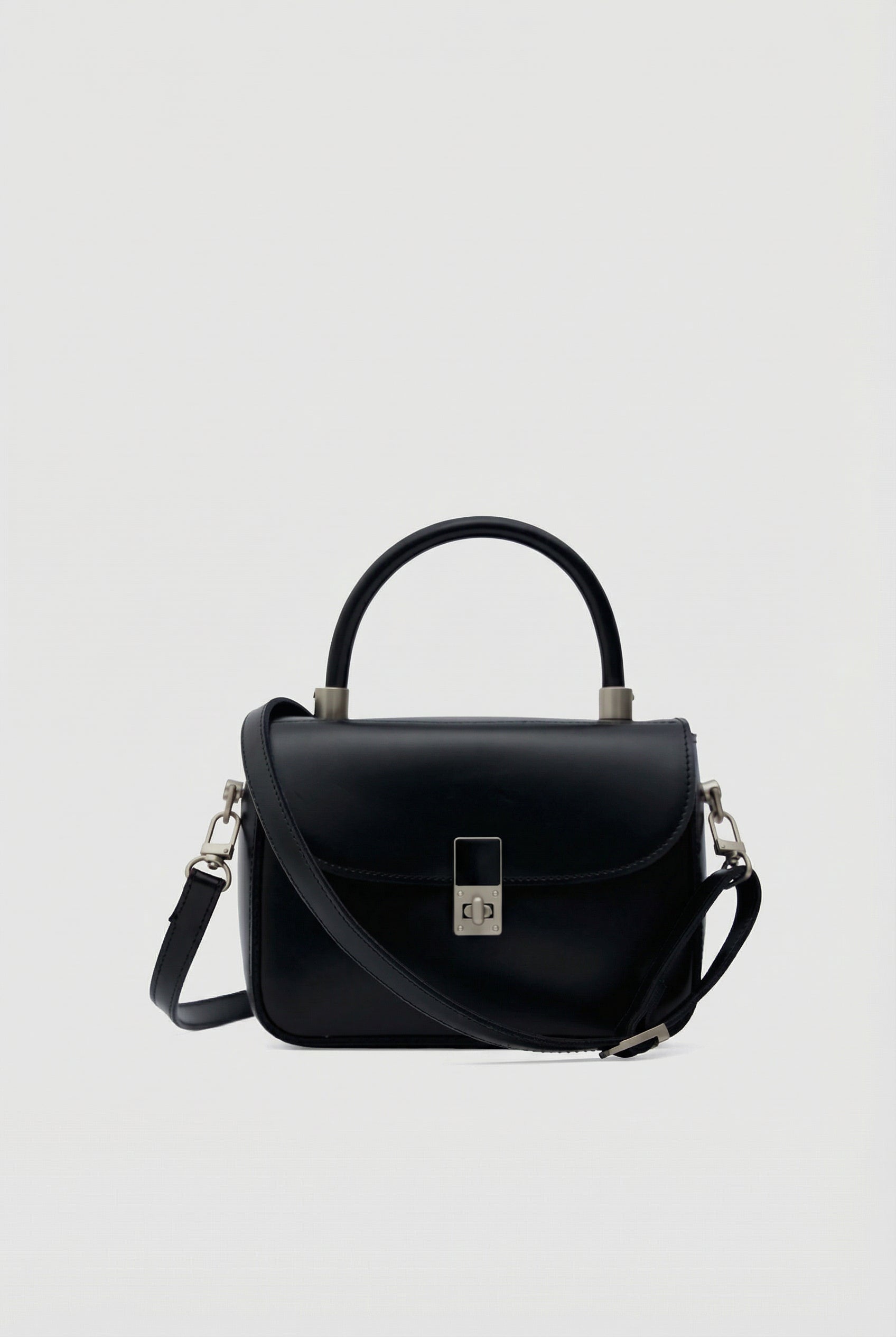 Kilit Detaylı El ve Çapraz Çanta