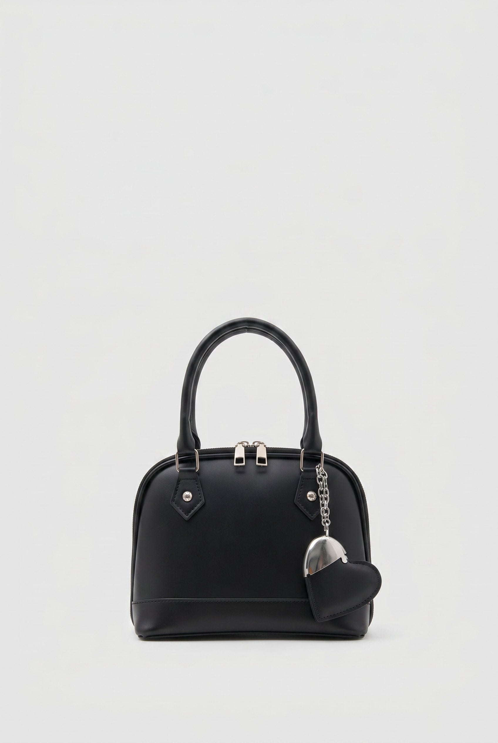 Kalp Charm'lı Mini Baget Çanta