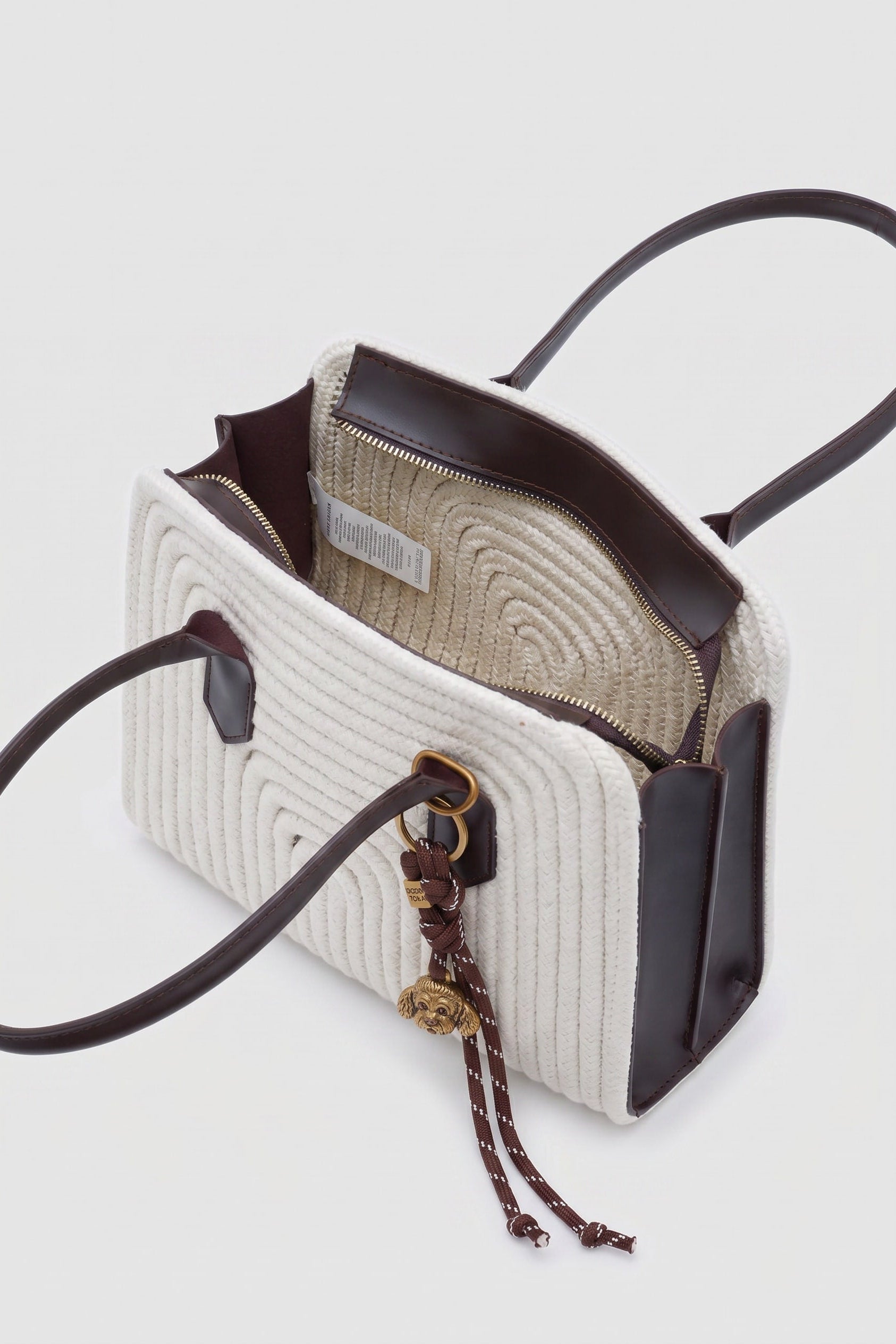 Hasır Charm Detaylı Çanta